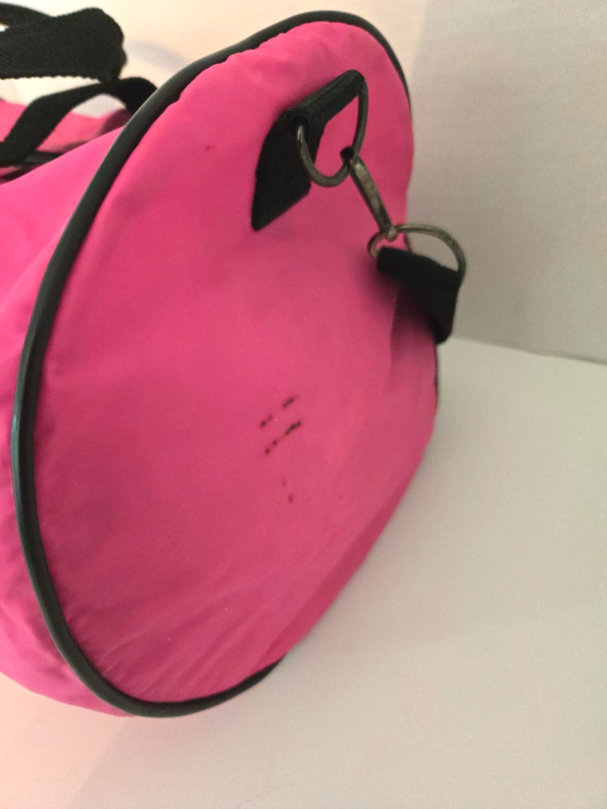 Early 1990’s Techna Sport Gitano Duffel Sports Leisure Bag Pink and Black Nylon