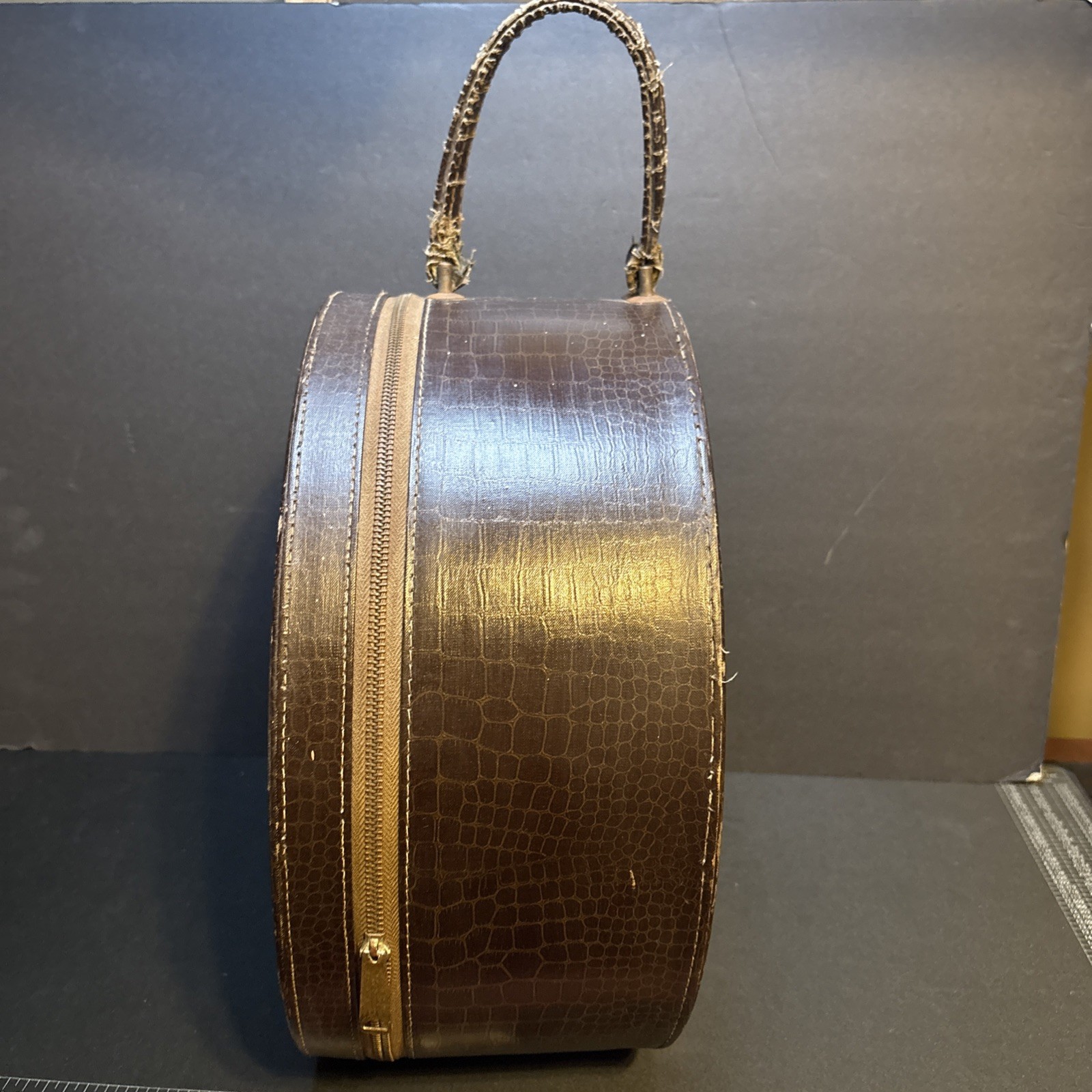 Antique Vintage Suitcase Round Hat Box Train Hard Case Faux Alligator