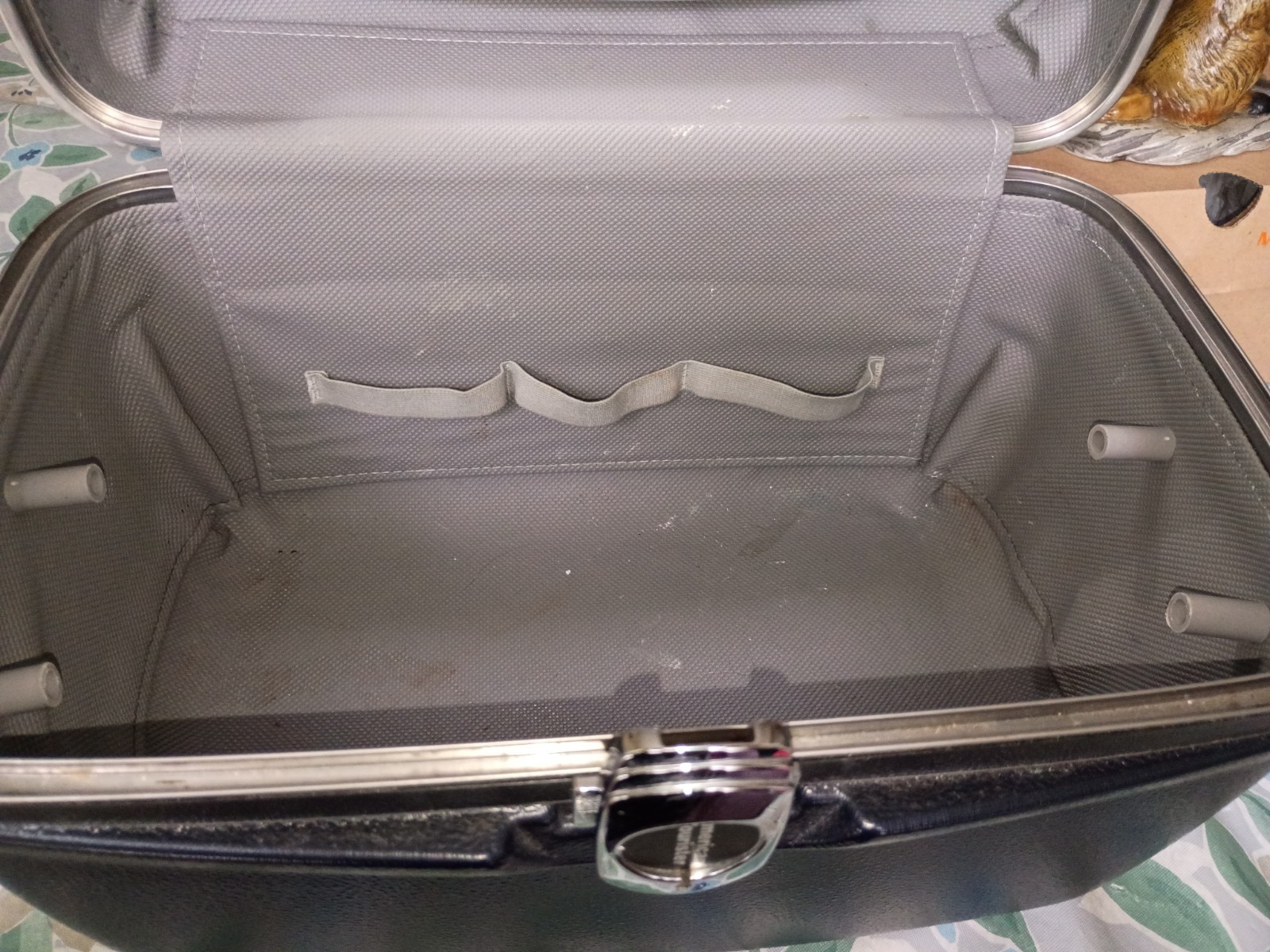 Vtg American Tourister Cosmetic Travel Train Case Navy Blue Hard Shell Mirror