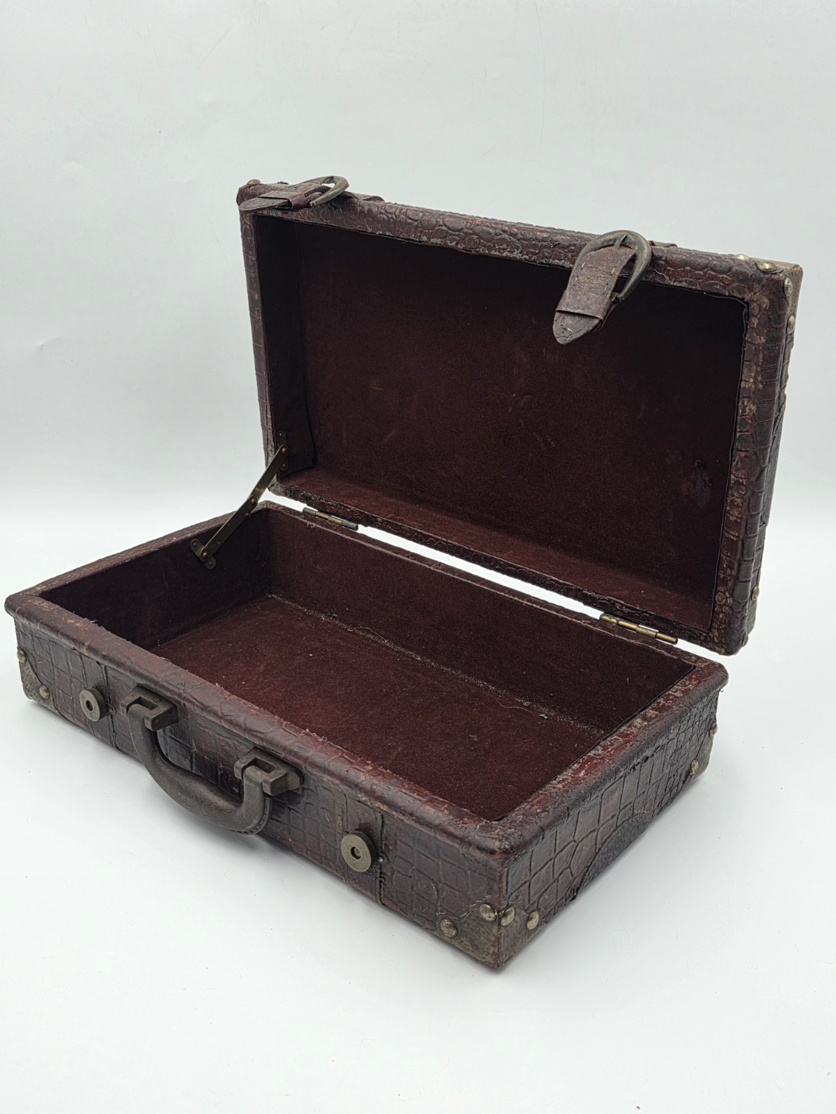 Antique 1930’s Faux Alligator Doctors Suitcase Salesman Sample Case. Red Velvet.