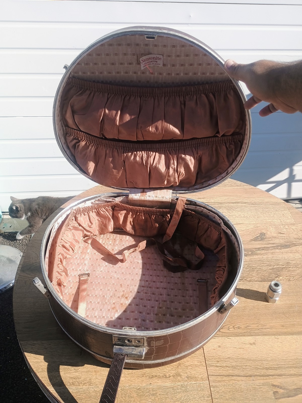 Vintage Samsonite Train Case Hat Box Style – Brown Faux Alligator Skin
