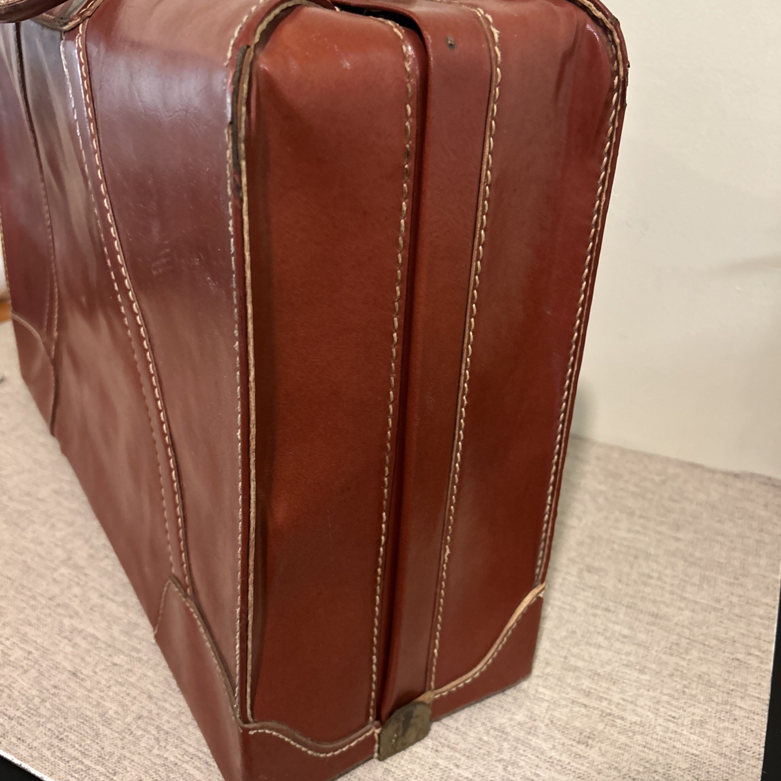 VTG Towne Leather Cowhide Brown Luggage Suitcase NO Key 21x15x6.5
