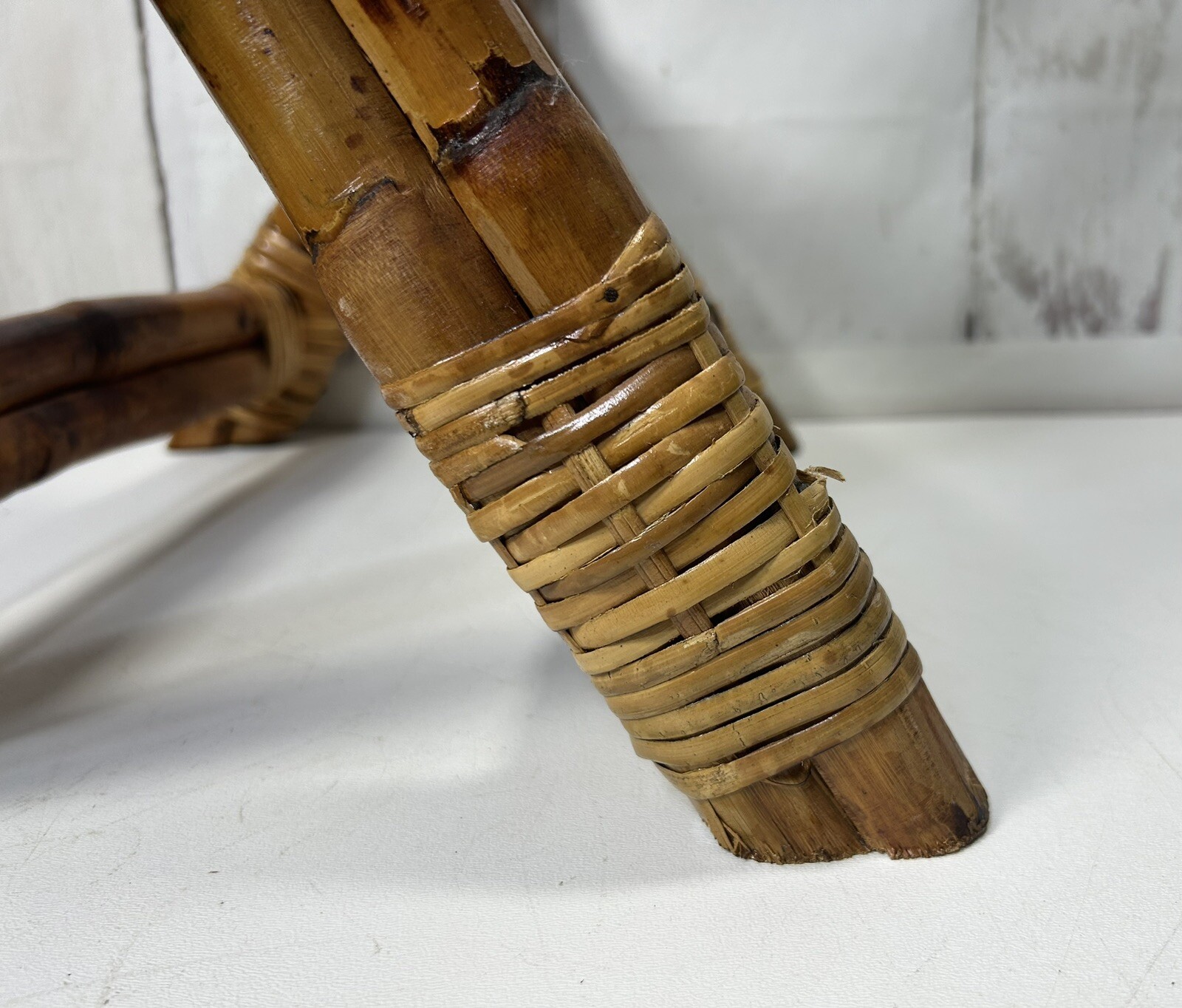 RARE VINTAGE HEAVY DUTY CHINOISERIE FOLDING BAMBOO/RATTAN LUGGAGE/SUITCASE RACK