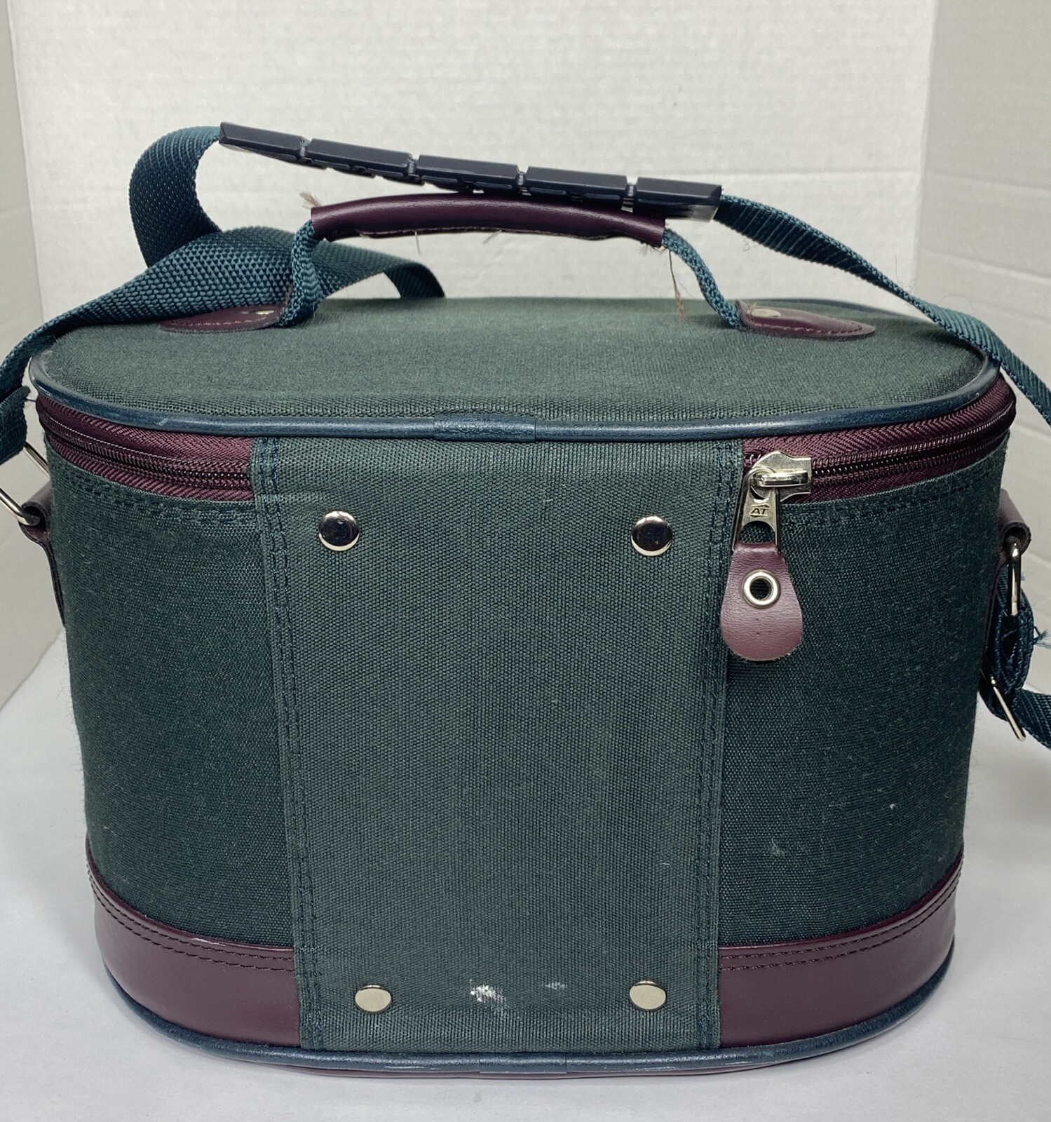 American Tourist Forest Green Luggage/Make-Up Case