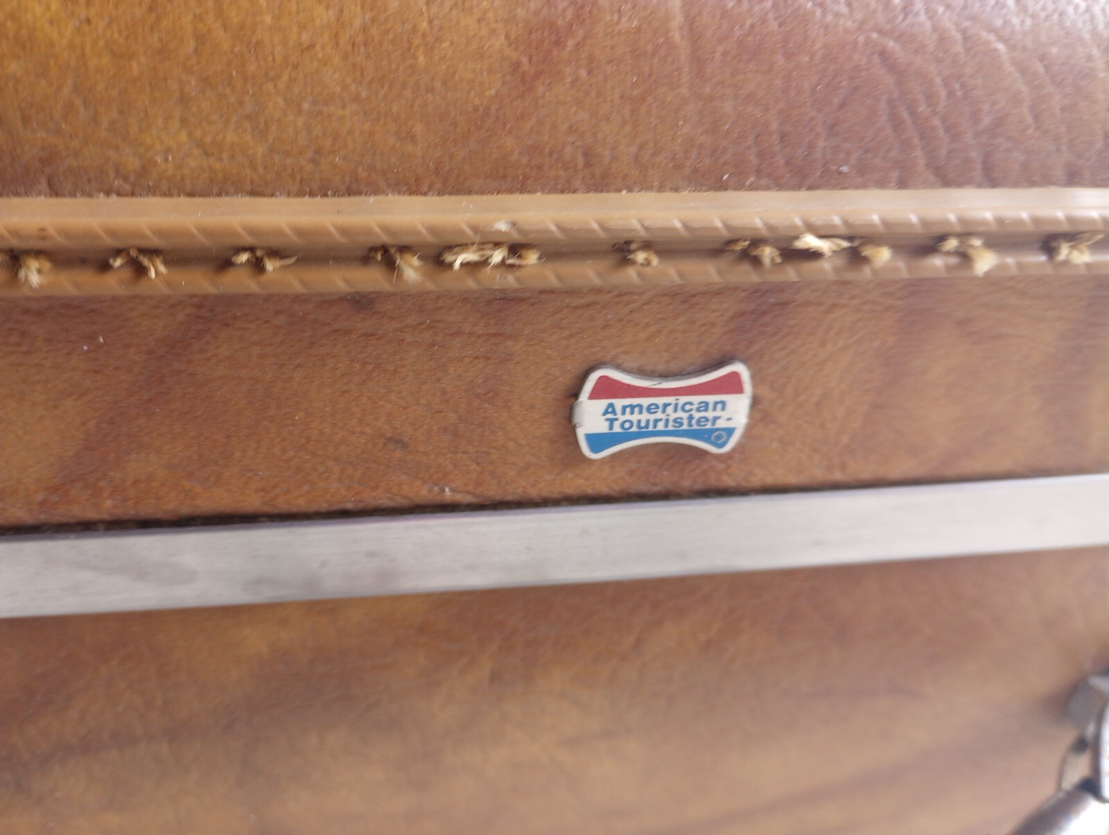 Vintage Large American Tourister Palomino Brown Hard Shell SuitCase