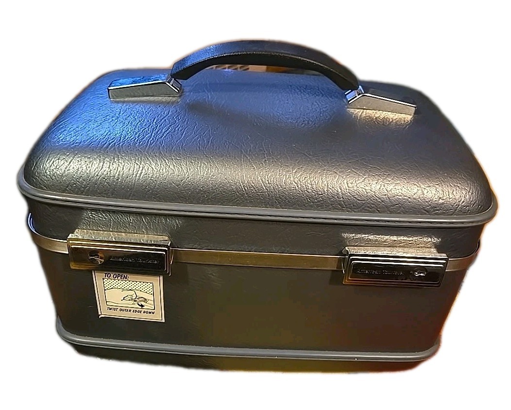 Vintage American Tourister Gun Barrel Gray Makeup Train Case Carry On Very Good