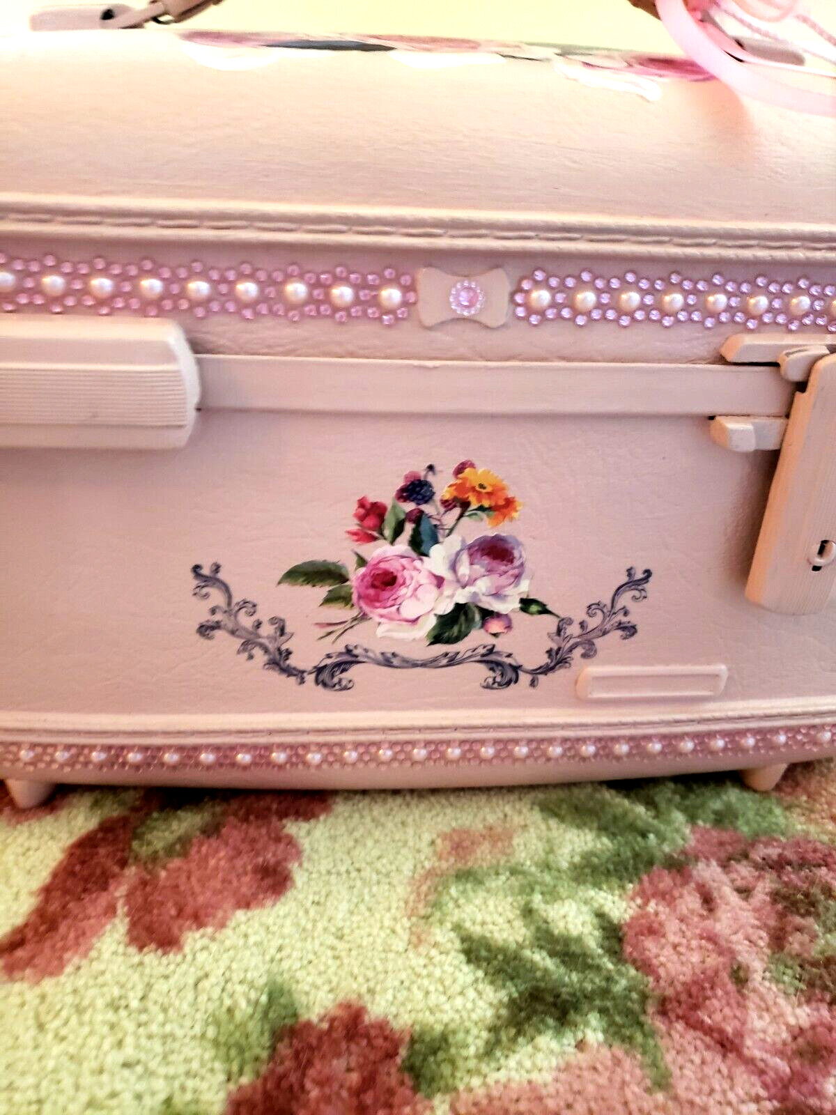 UPCYCLED/RESTORED VINTAGE AMERICAN TOURISTER TRAIN CASE