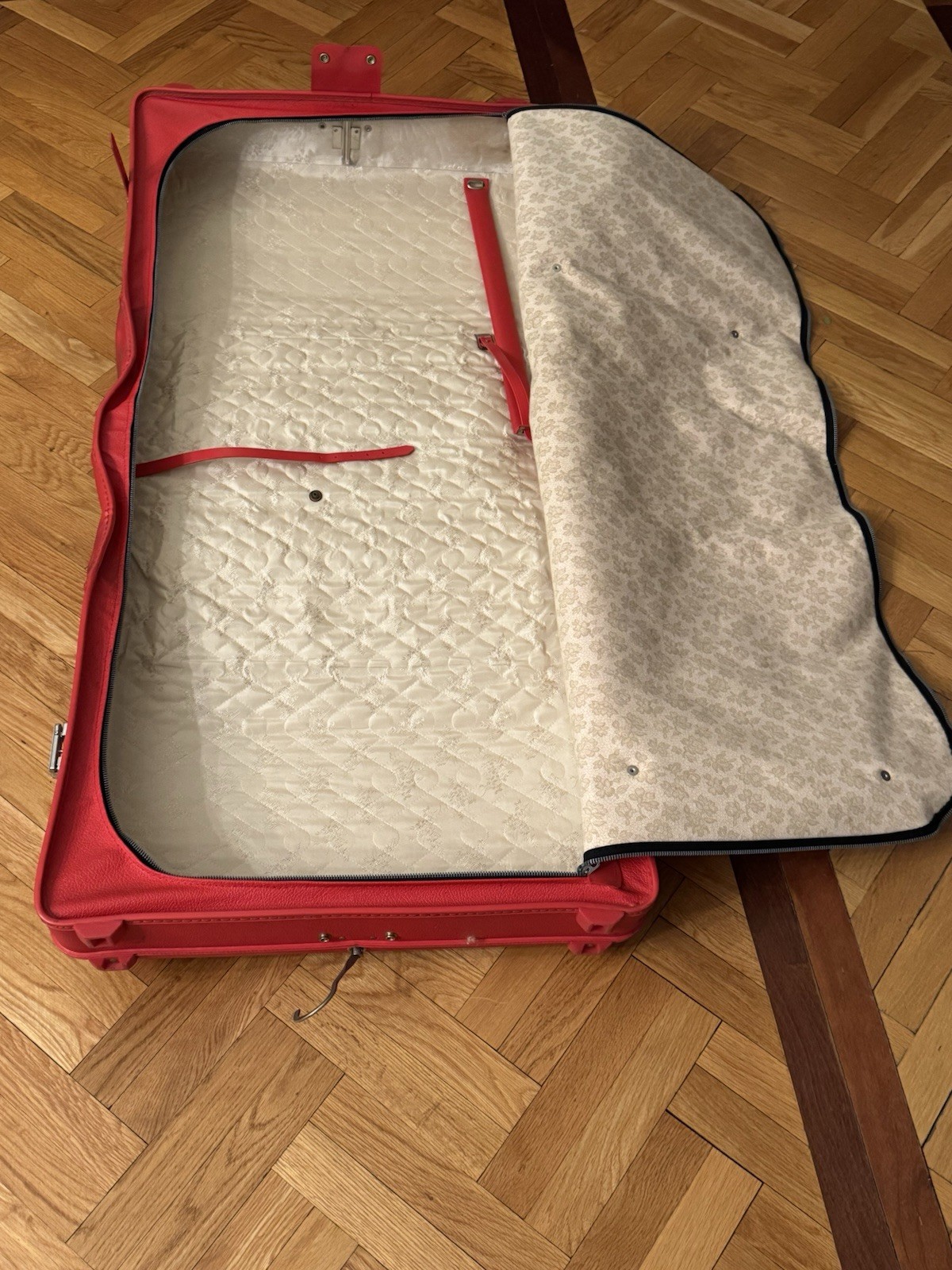 Vintage American Tourister Tiara Red Luggage Set Garment Suitcase + Carry On 60s