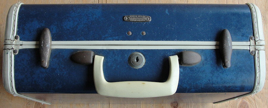 Incredible Vintage Hawaiian Blue Samsonite Luggage Suitcase 15″ x 11″ x 7″ WOW!