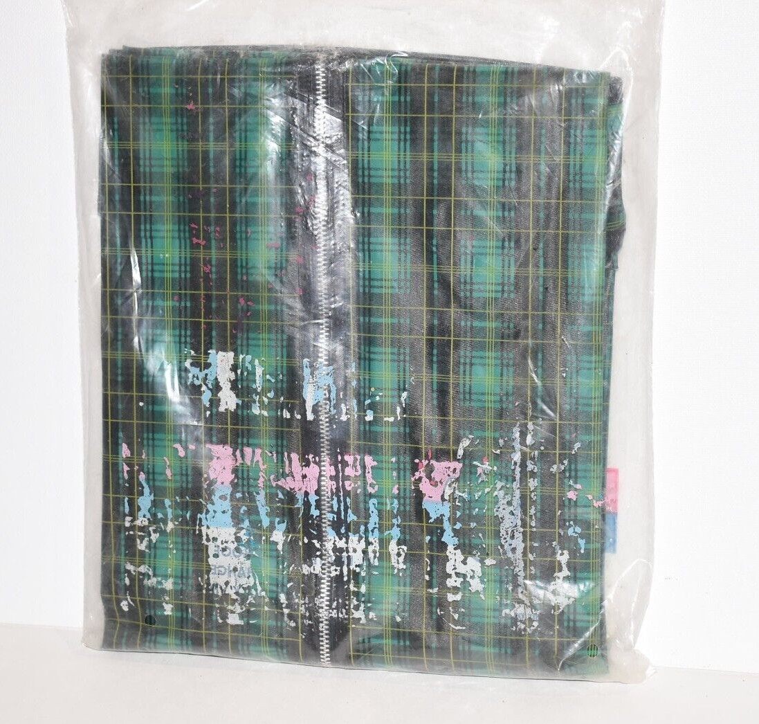 Vintage Travel Bag – #39 Women’s Dress & Coat Vinyl Bag 54″ American Textile