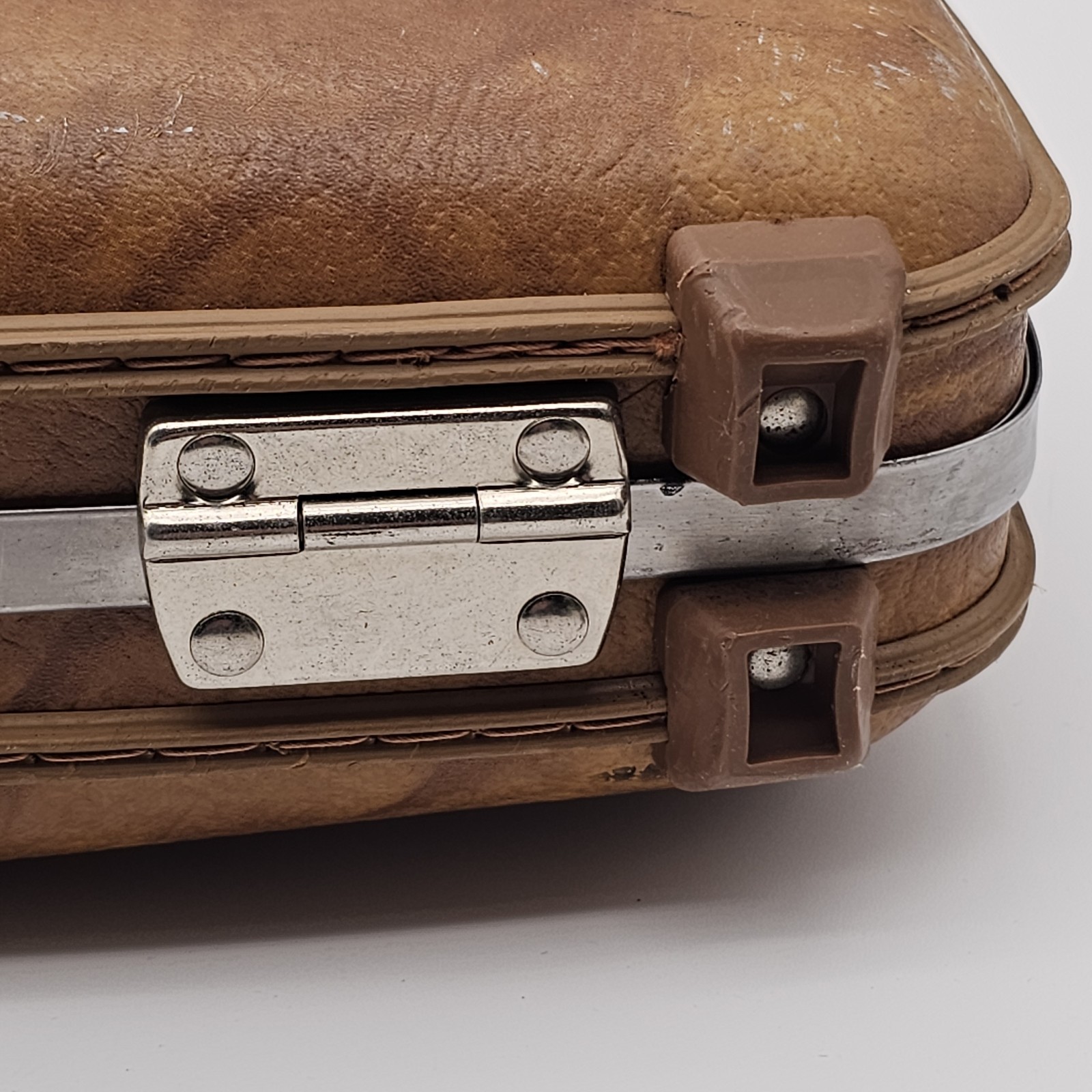 Vintage American Tourister Brown Hard Shell Briefcase 1970s Style – No Key Nice!