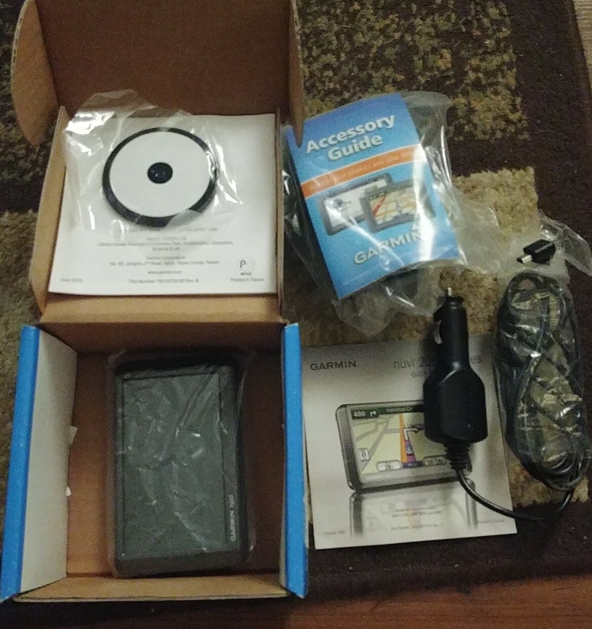 GPS Garmin Nuvi 255W Portable GPS Navigator with Automobile Plug