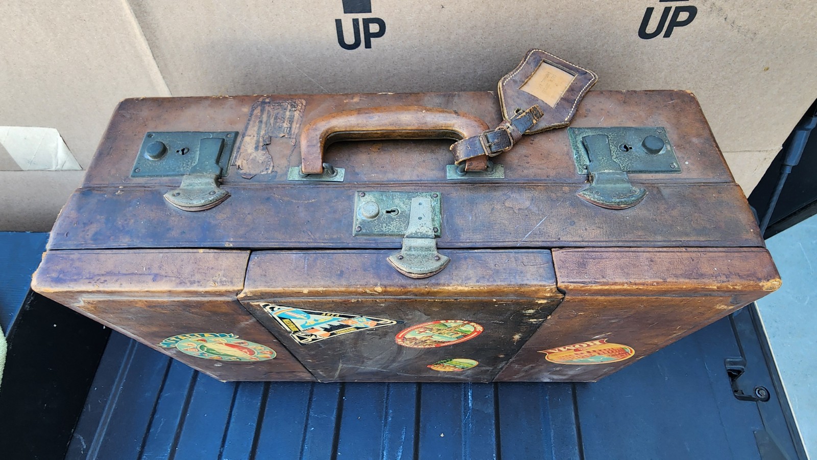 Vintage 1930s? Brown Leather Suitcase Cosmetic Carrying Case /Travel Stickers