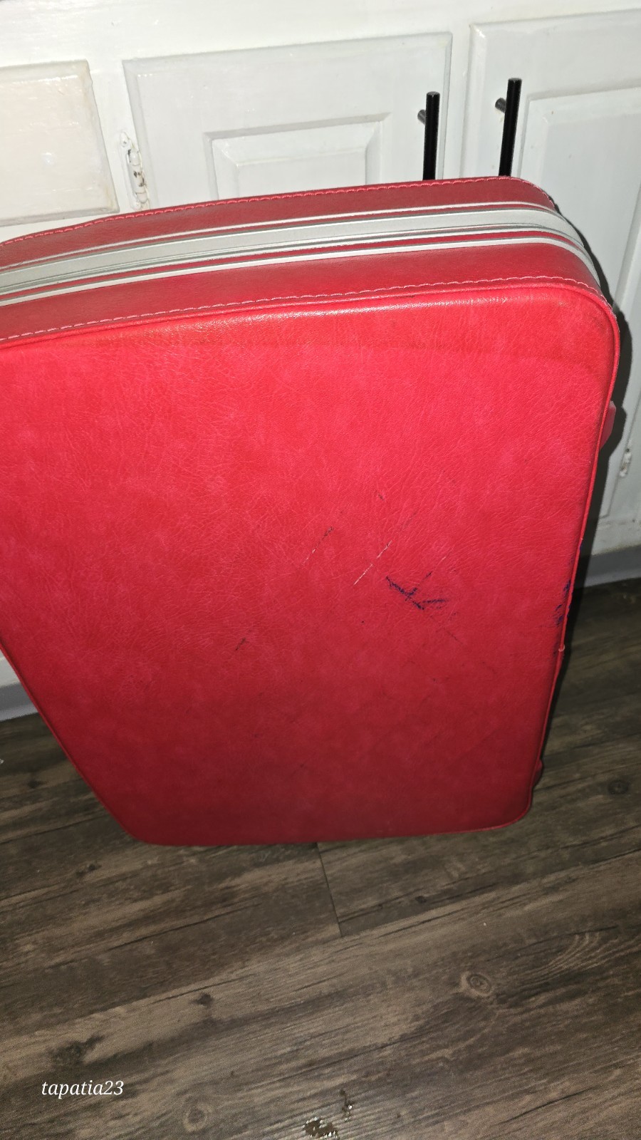 Vintage Samsonite Fashionaire Hardside 27” And 22″ Suitcase Set.