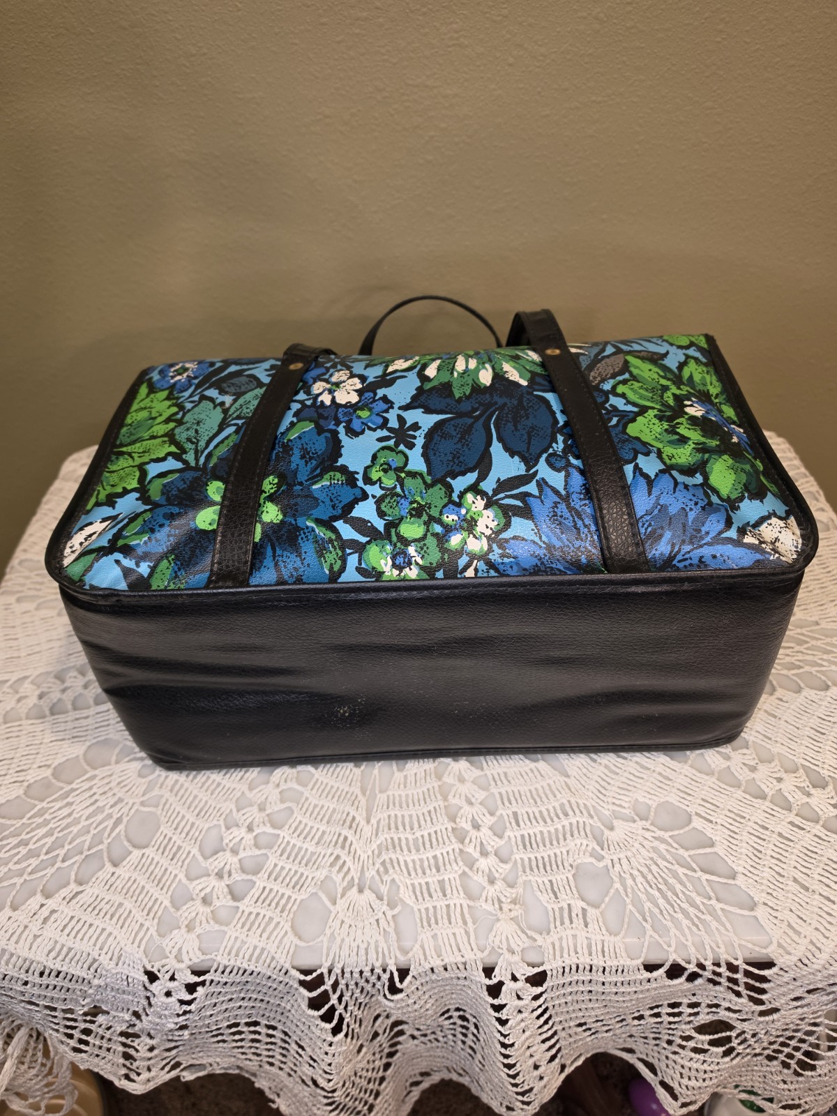 Vintage Floral Travel weekender bag