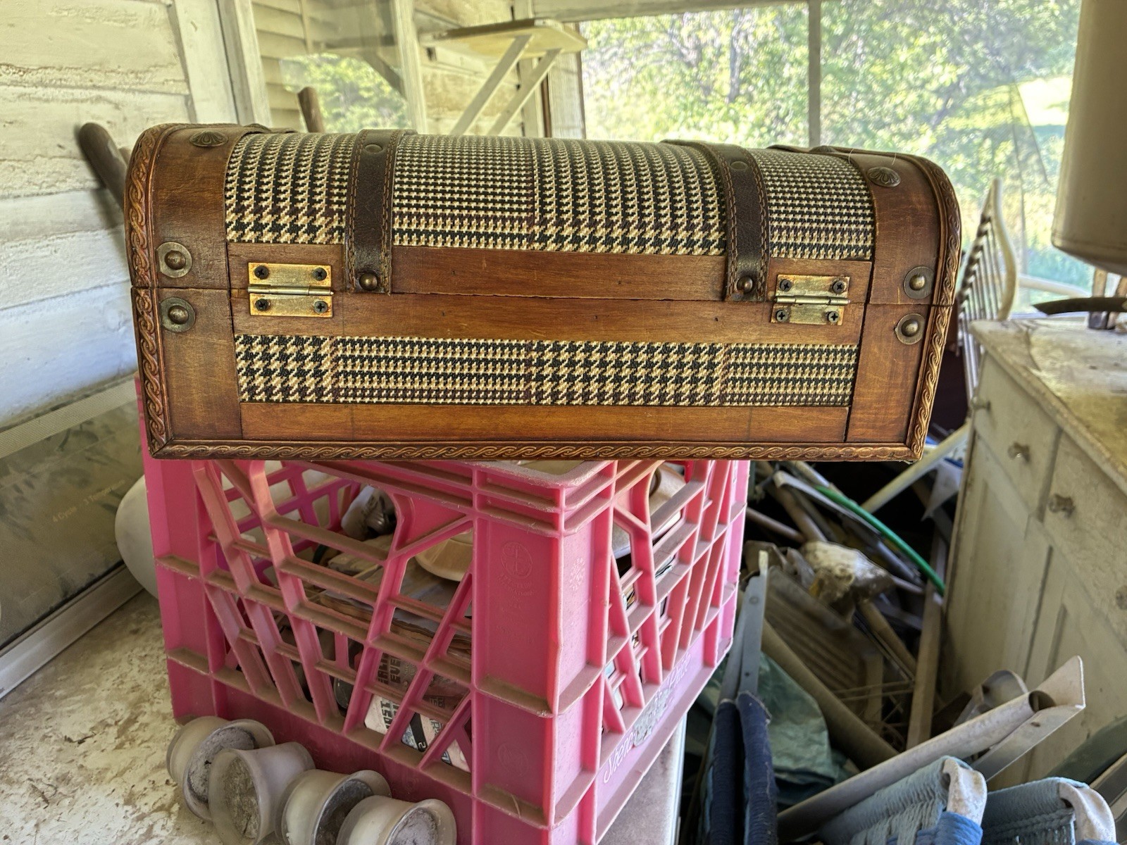True Vintage Brown Wood Hard-Sided Garment Suit Carrier Case, Up to 40L