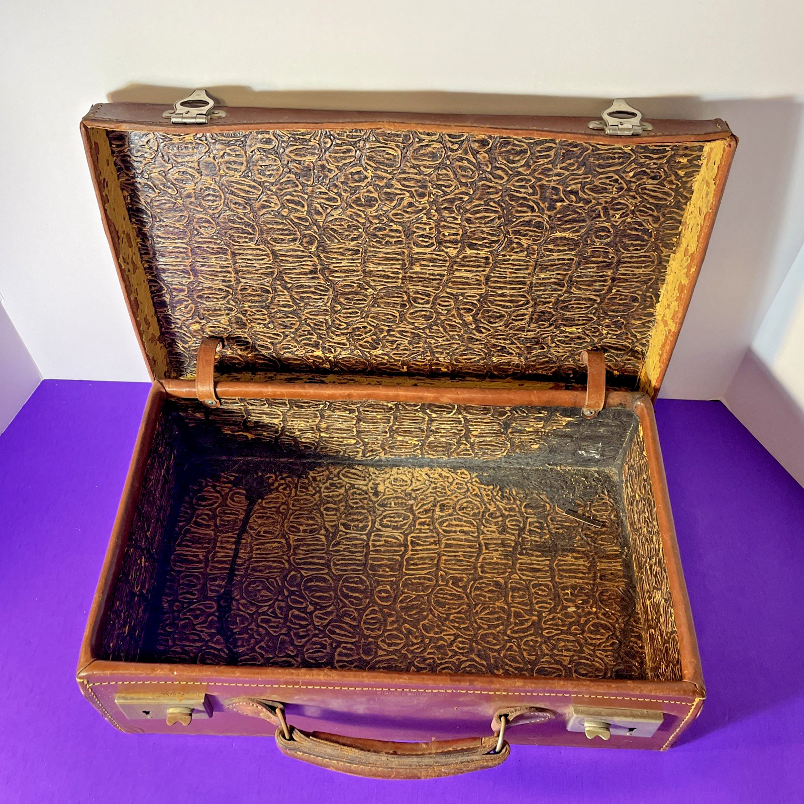 Antique Leather Briefcase/Suitcase Travel English Fibre Foundation 14″ X 9″ 40’s