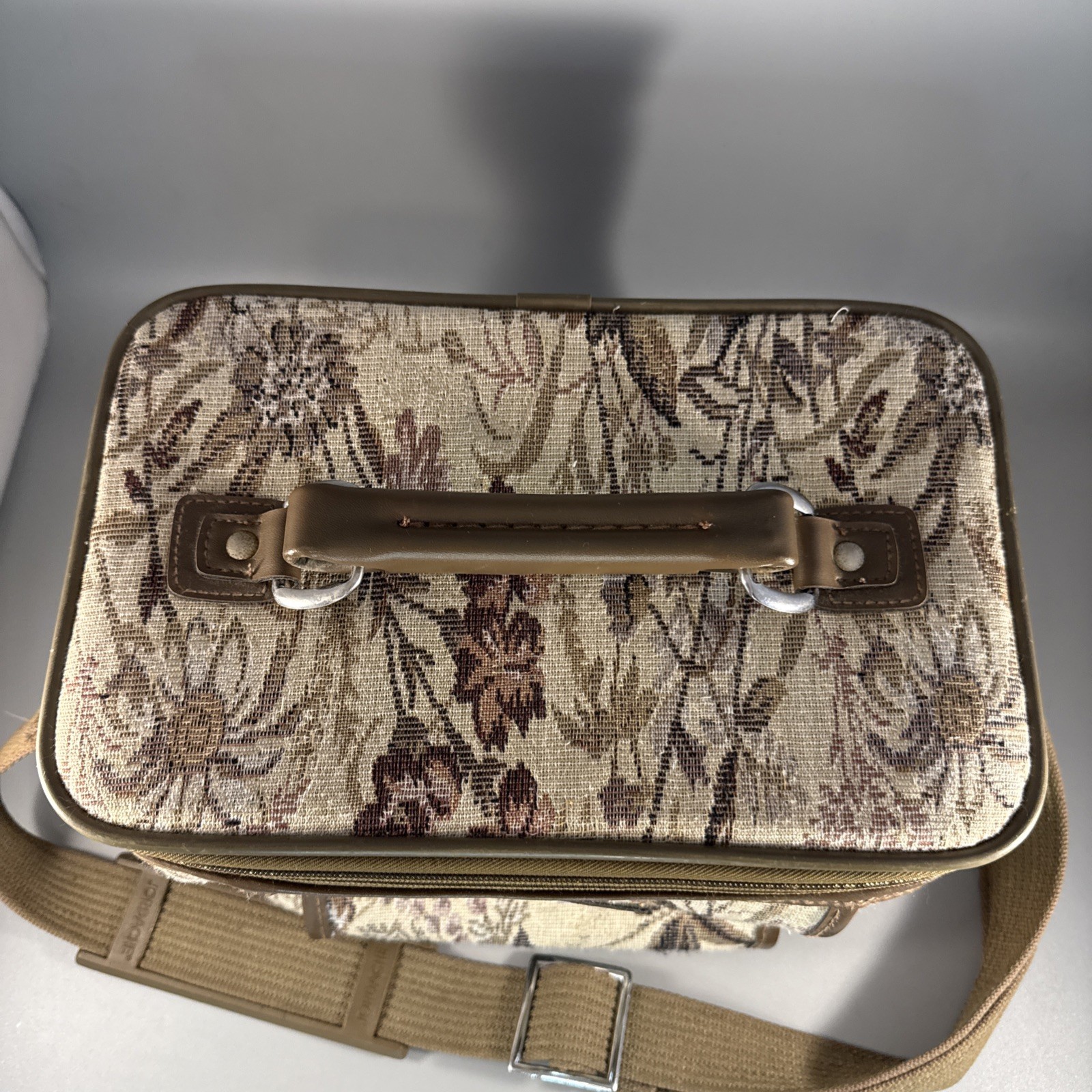 Vintage Jordache Floral Tapestry Overnight Makeup Toiletries Travel Case Floral