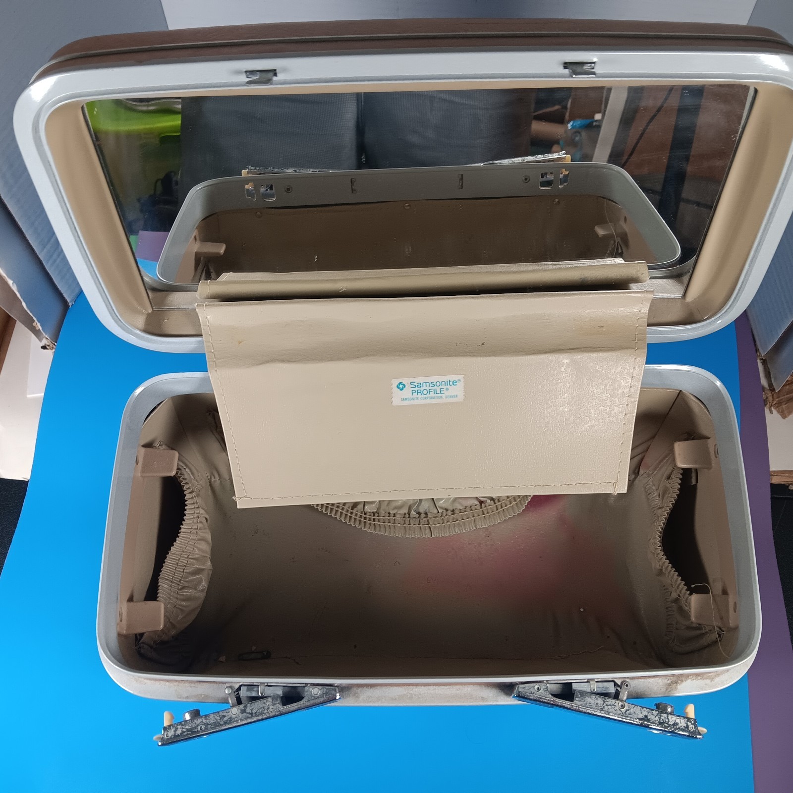 Vintage Samsonite Brown Silhouette Train Case Mirror Pockets Tag *No Keys*