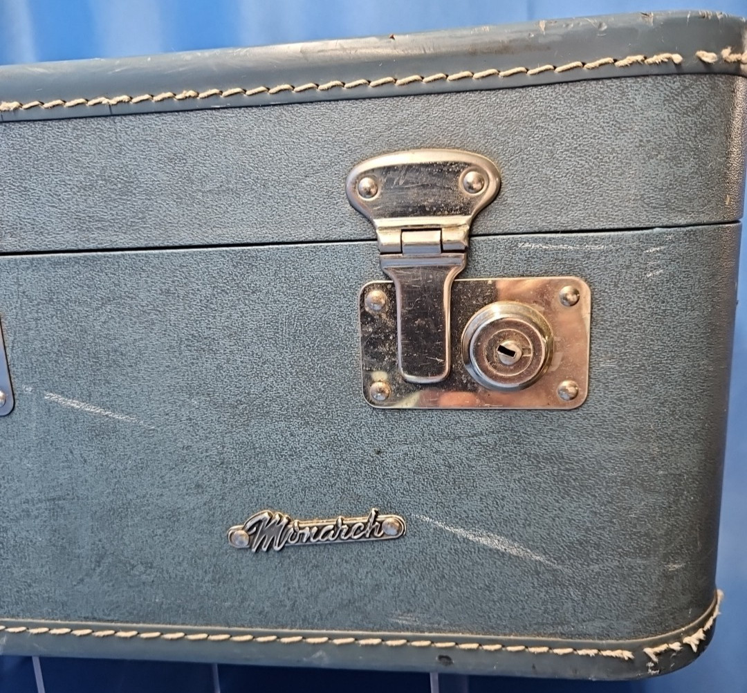 Vintage Monarch Luggage Blue Train Case Cosmetic Travel Bag Mid-Century MCM