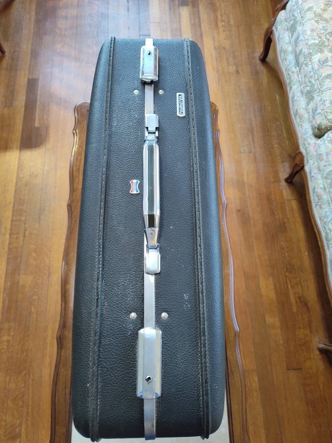Vintage American Tourister Grey Hard Vinyl Shell Suitcase Luggage 25″X20″X8″