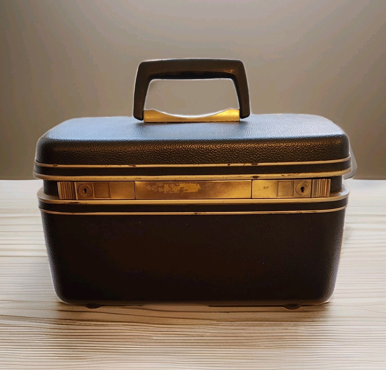 Vtg 1960s Samsonite Silhouette Gray Hard-Shell Vanity Train Case Orig Keys Tray