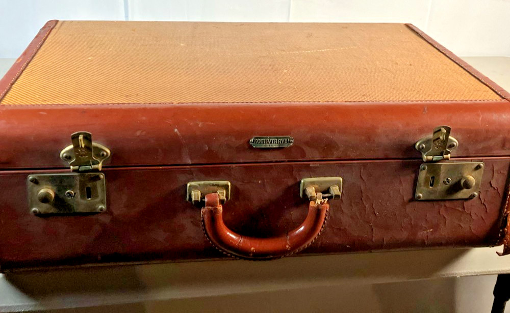 Vintage 1940s Trunk Suitcase Luggage Komfy travel Brass Tag Locks USA R22 Pleat