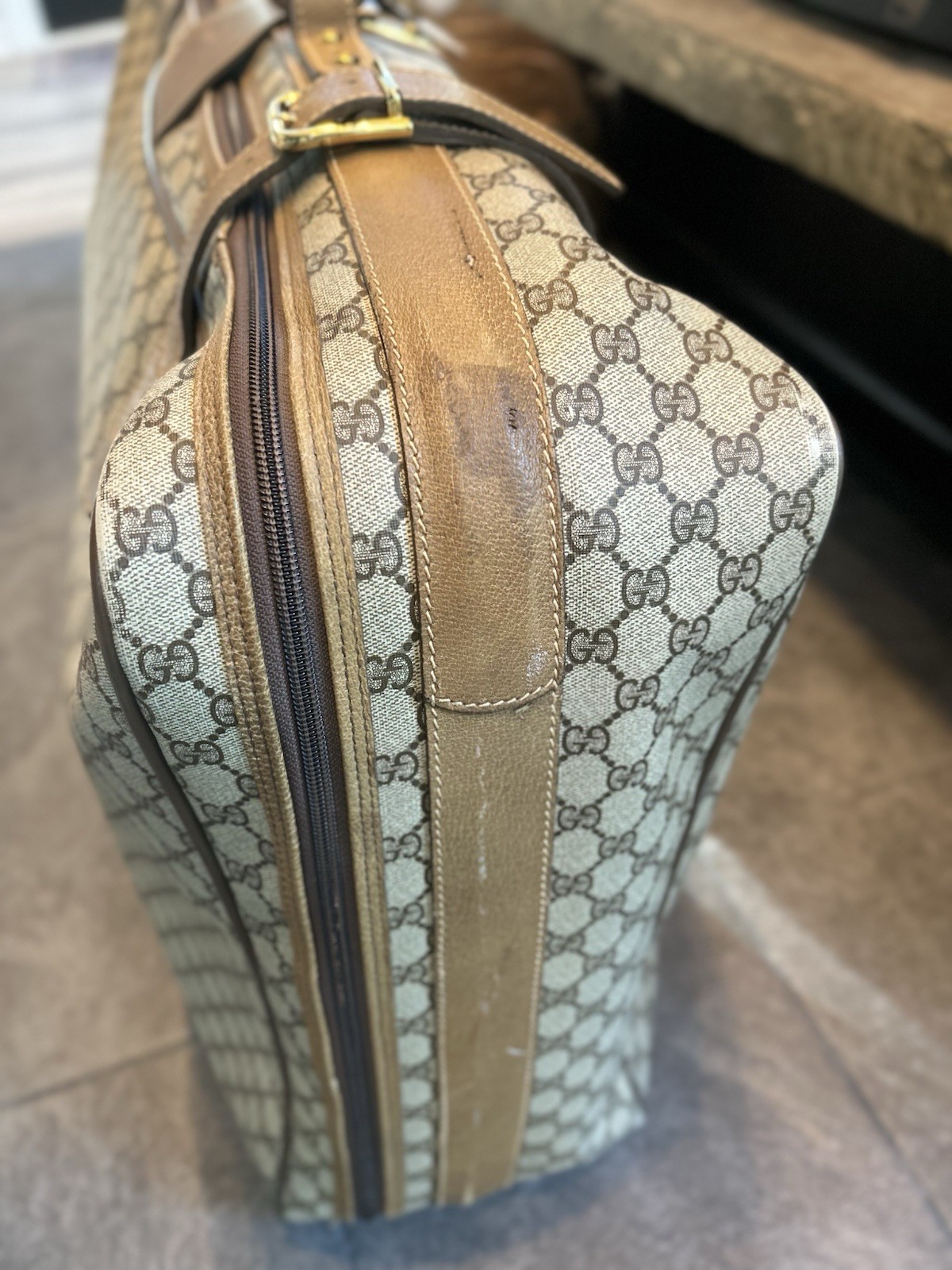 Gucci Vintage GG Supreme Travel Bag Rare Collectible.