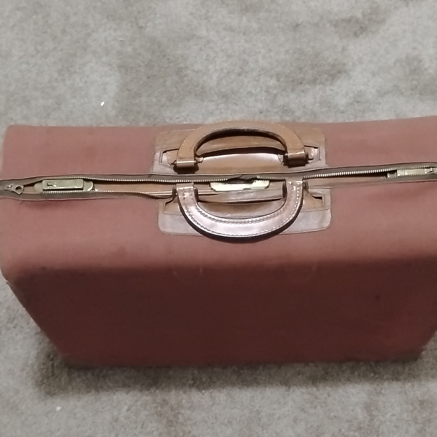 Loyal New York Hard Case 24″ Suitcase Brown Locking Extra Compartments