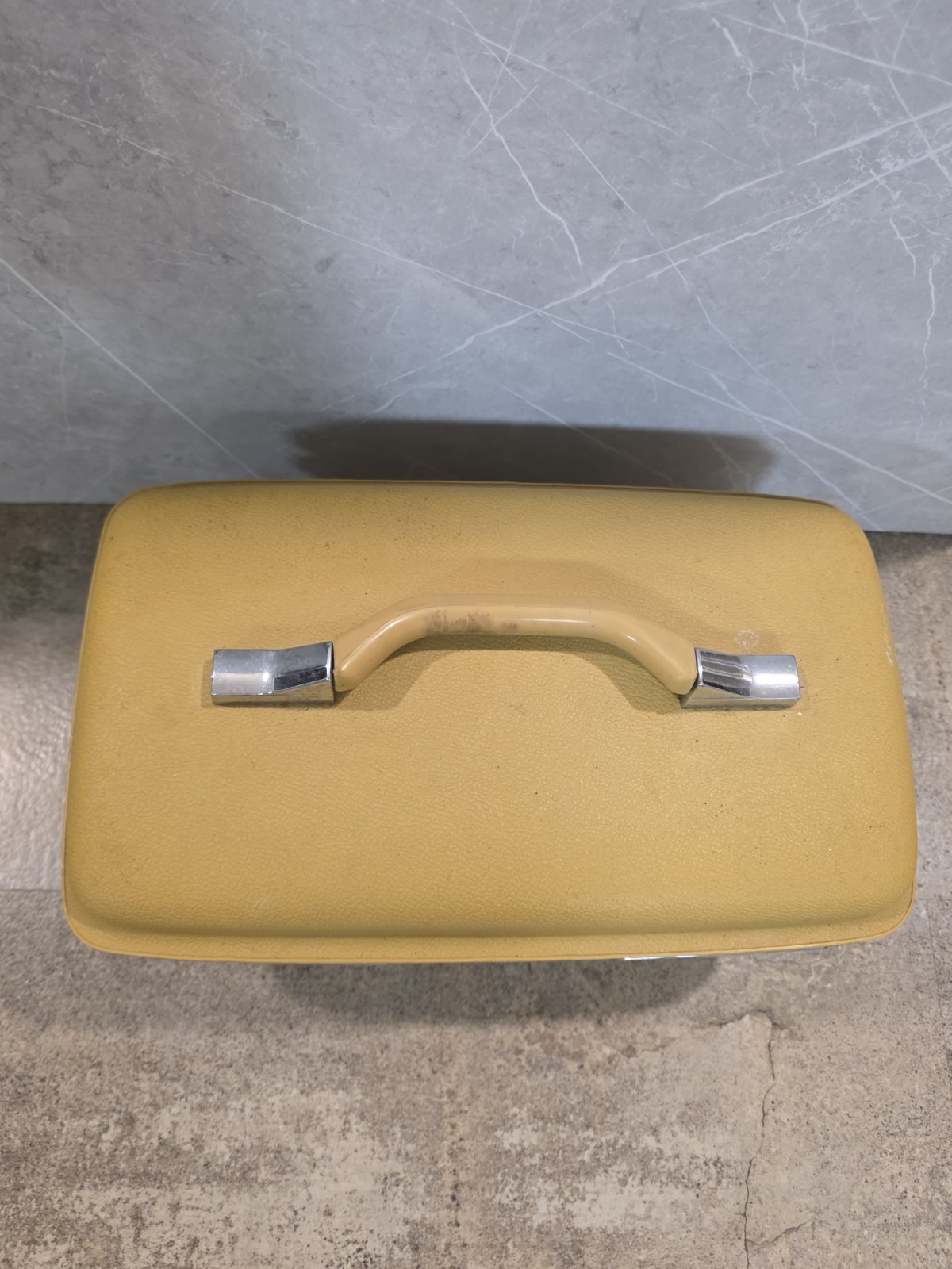 VTG ’70’s Samsonite Montbello II Gold Hard Side Train Case Tray Mirror Key VGUC
