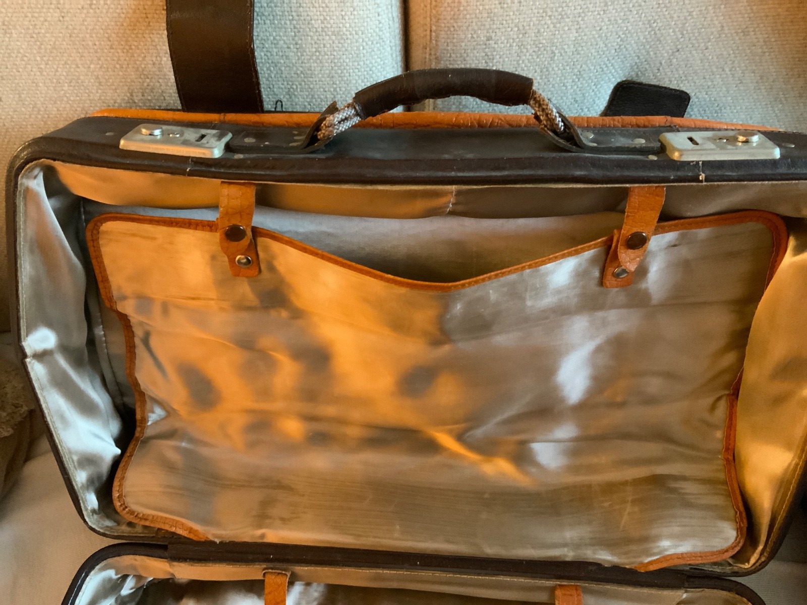 Vintage Genuine Leather Soft Suitcase 22”x14”x 10”. Made in Poland. 1970’s