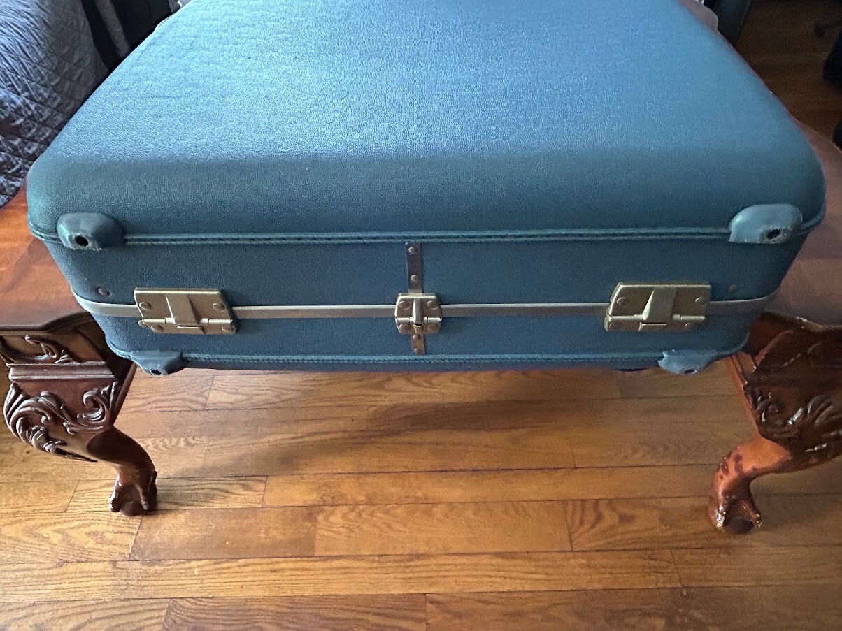 1960s Blue American Tourister Tri-Taper Hard Luggage Suitcase Wardrofold Hangers