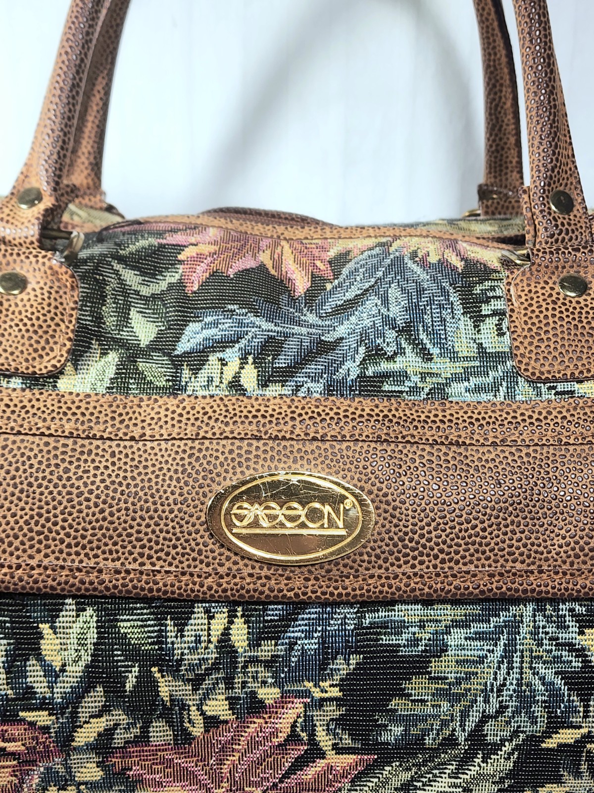 Vtg Sasson luggage Tapestry Fabric with Brown Trim Duffle Carry On Travel Bag