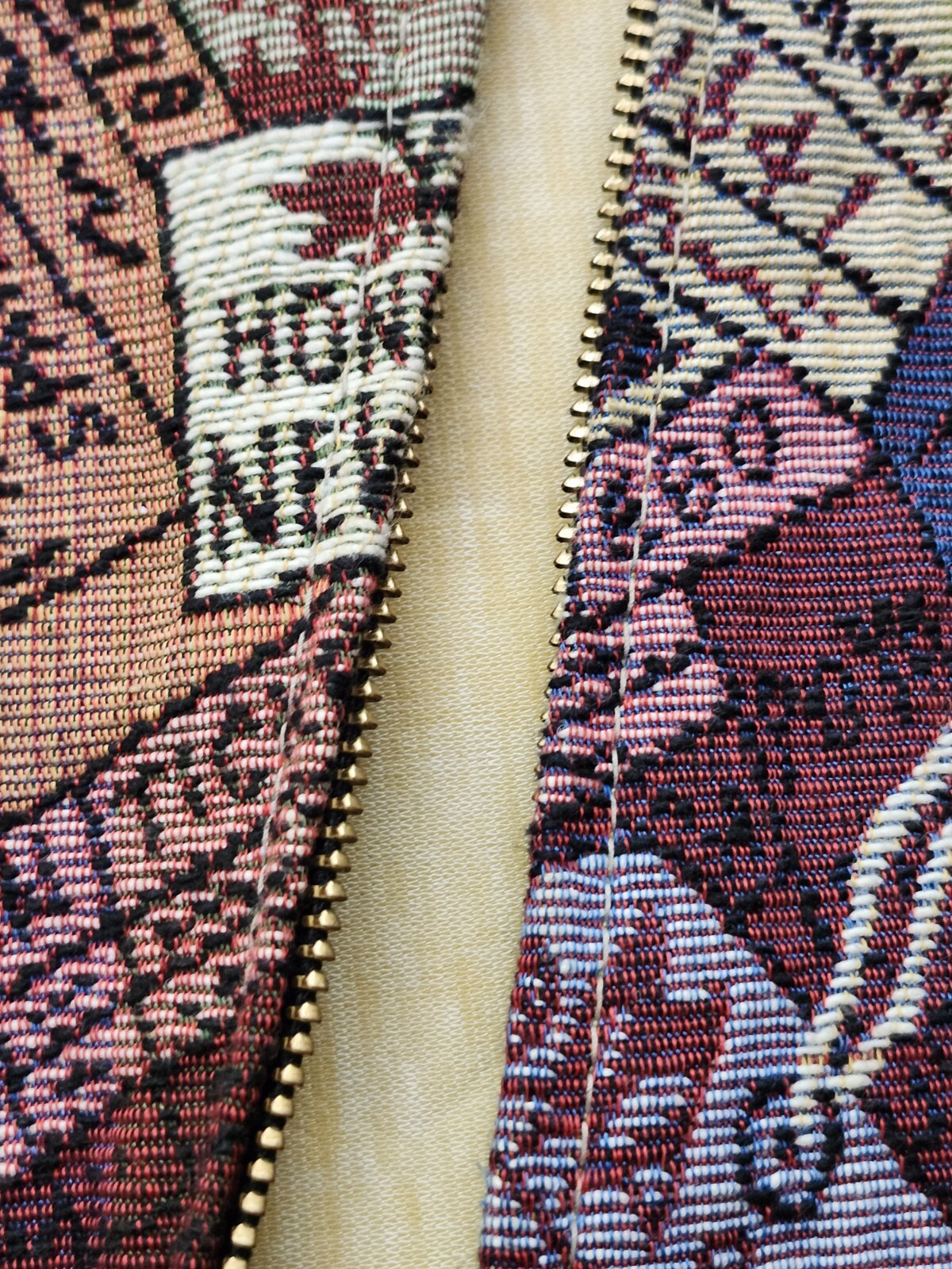 Vintage Beautiful 70s Tapestry Around The World Brown Faux Leather Garmet Bag