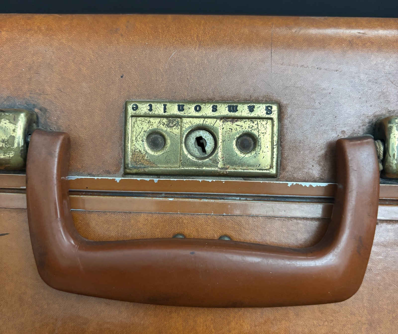 Vintage Samsonite Streamlite Suitcase Brown 20″ x 15″ x 6″