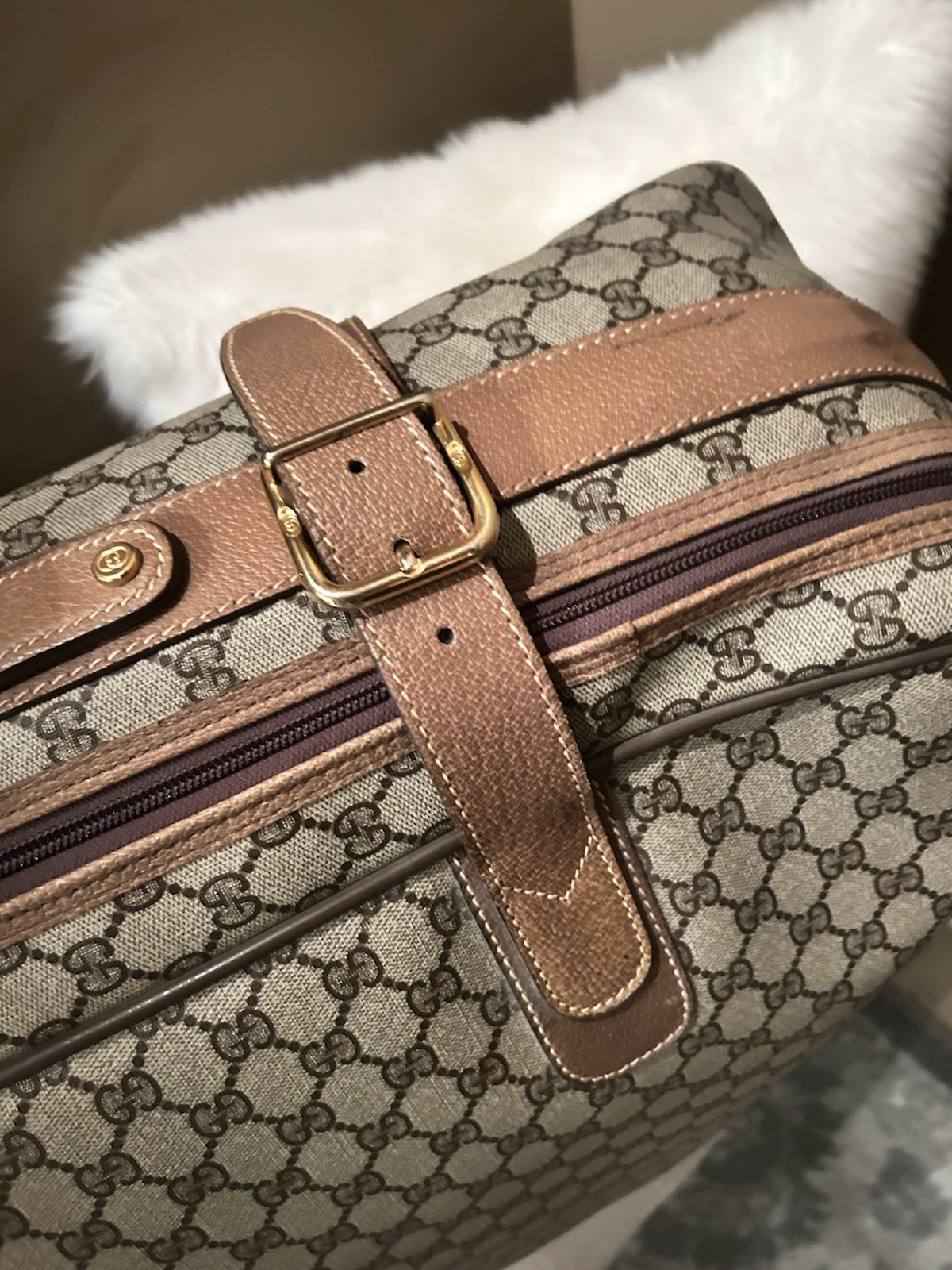 Gucci Vintage GG Supreme Travel Bag Rare Collectible.