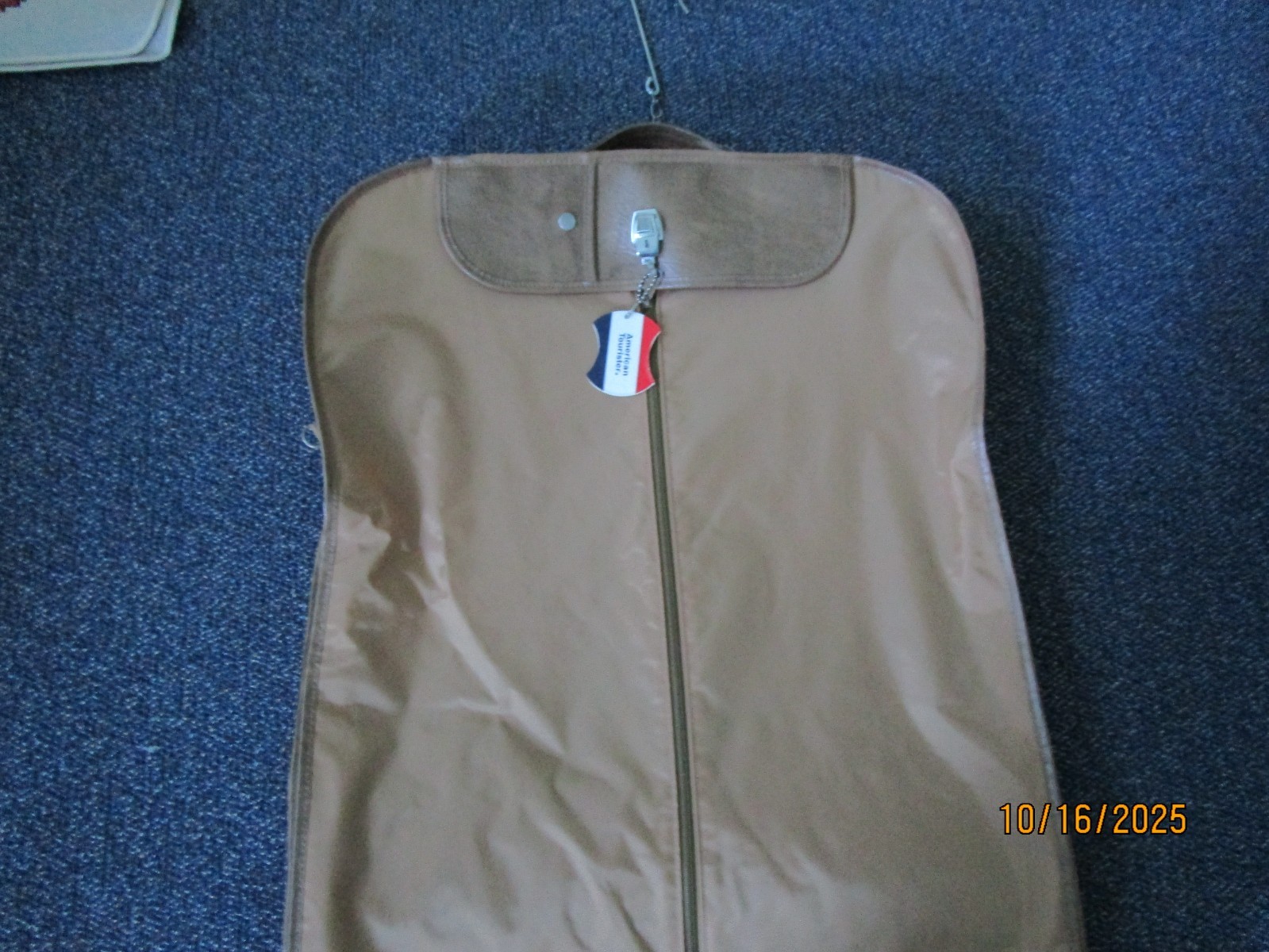 American Tourister Garment Bag Vintage Brown w Pockets & Zippers 45 by 22 approx