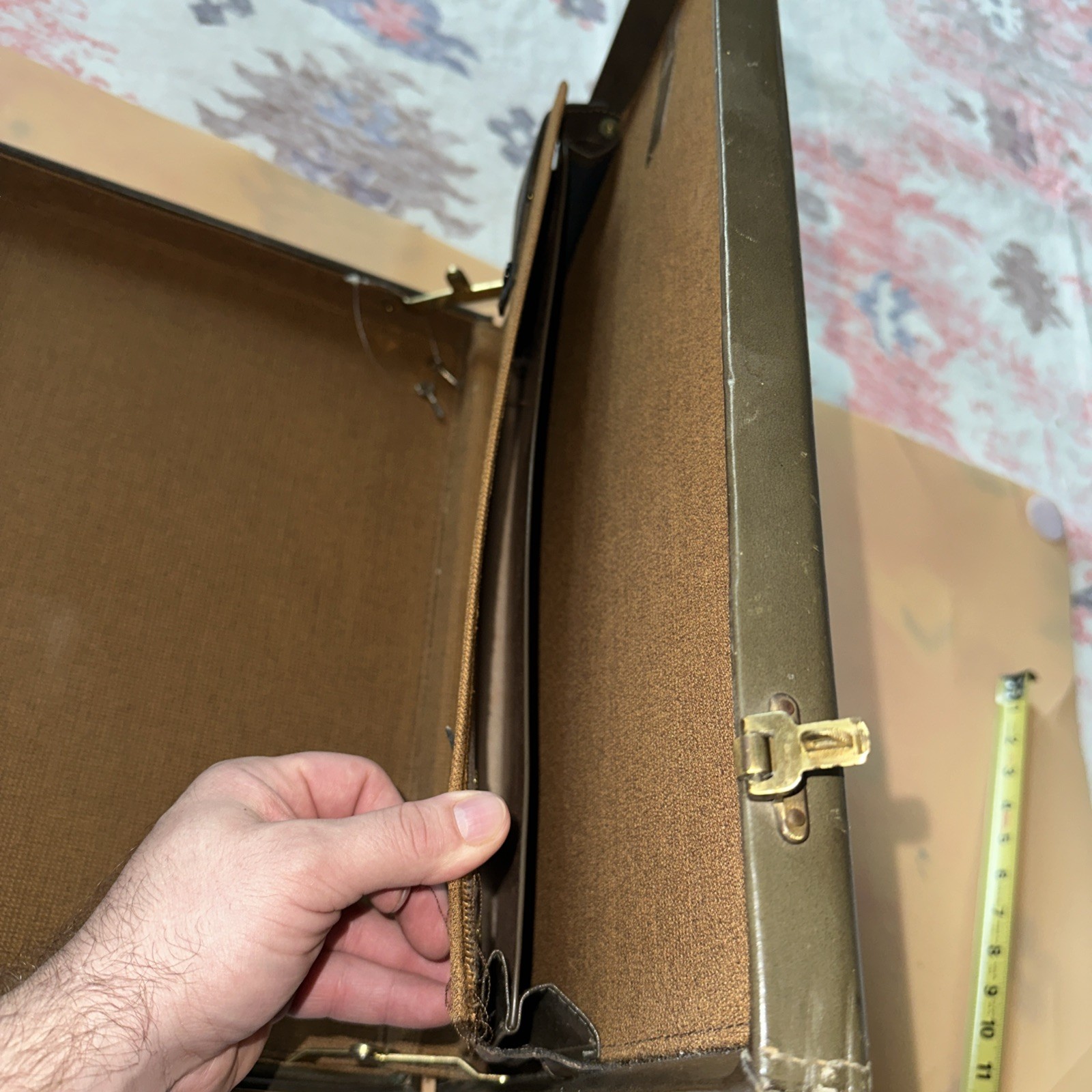 (#N64). Vintage DOPP suitcase from about 1950.