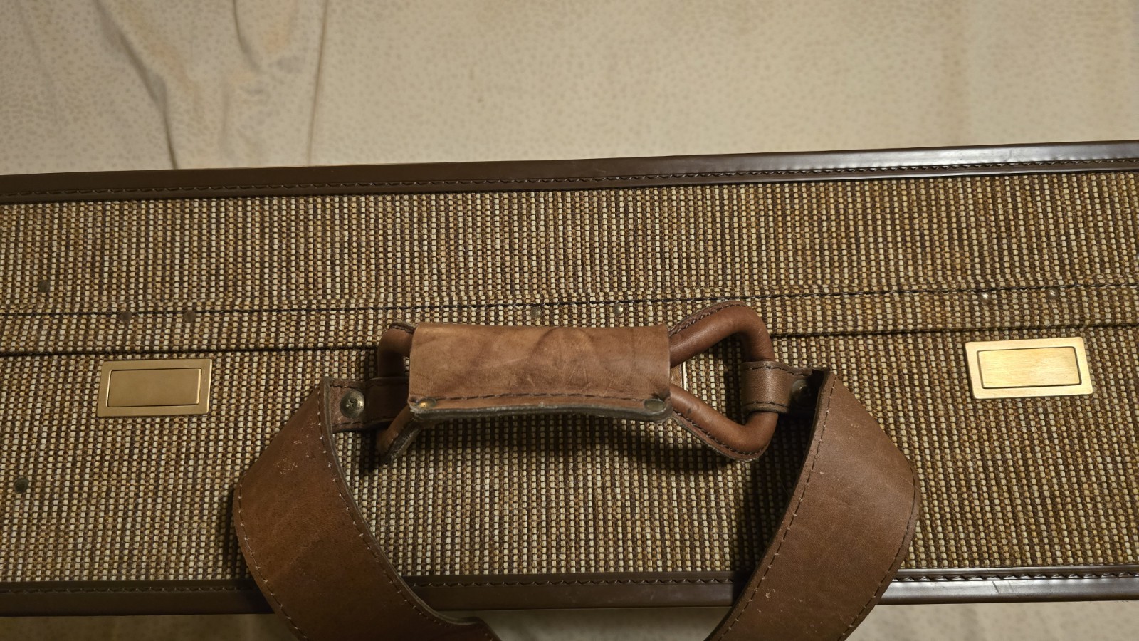 Vintage Hartmann Tweed Suitcase With Brown And Purple Paisley Lining W/2 Hangers