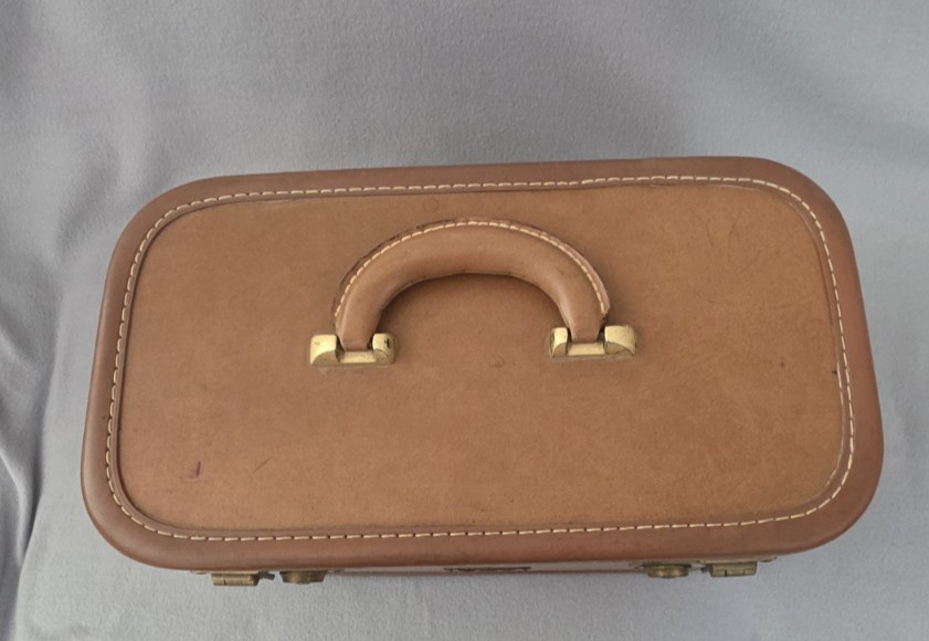 Vintage Skyway Suitcase 50’s Overnight Carry On Hard Case