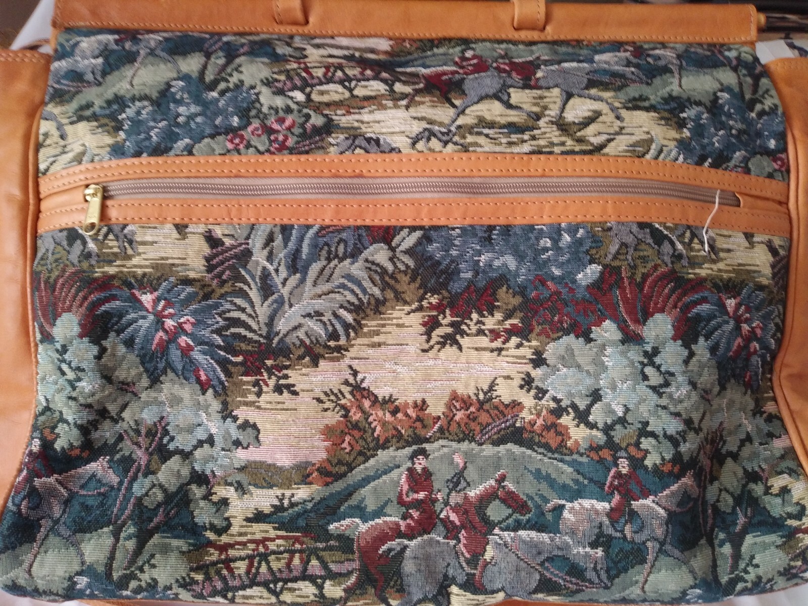 BEAUTIFULLY CRAFTED Vintage Paraguay Hunting Tapestry & Leather Large Travel Bag