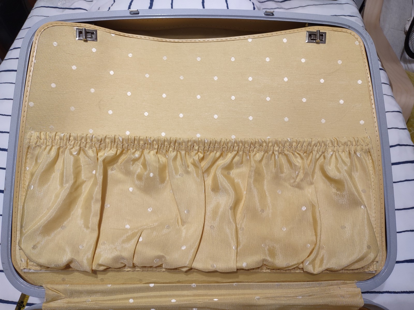 Samsonite SILHOUETTE-Samsonite Denver Corporation; Beige and Yellow inside.
