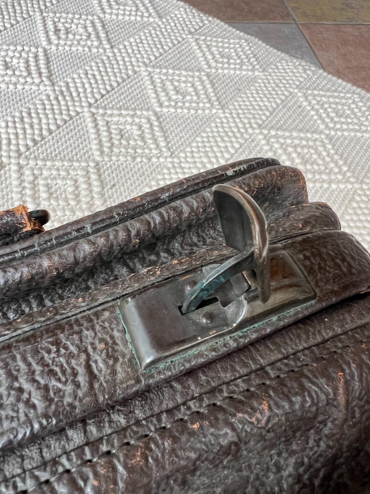 Antique 1930s Pebbled Cowhide Leather Suitcase Brass Triple Lock Depression Era