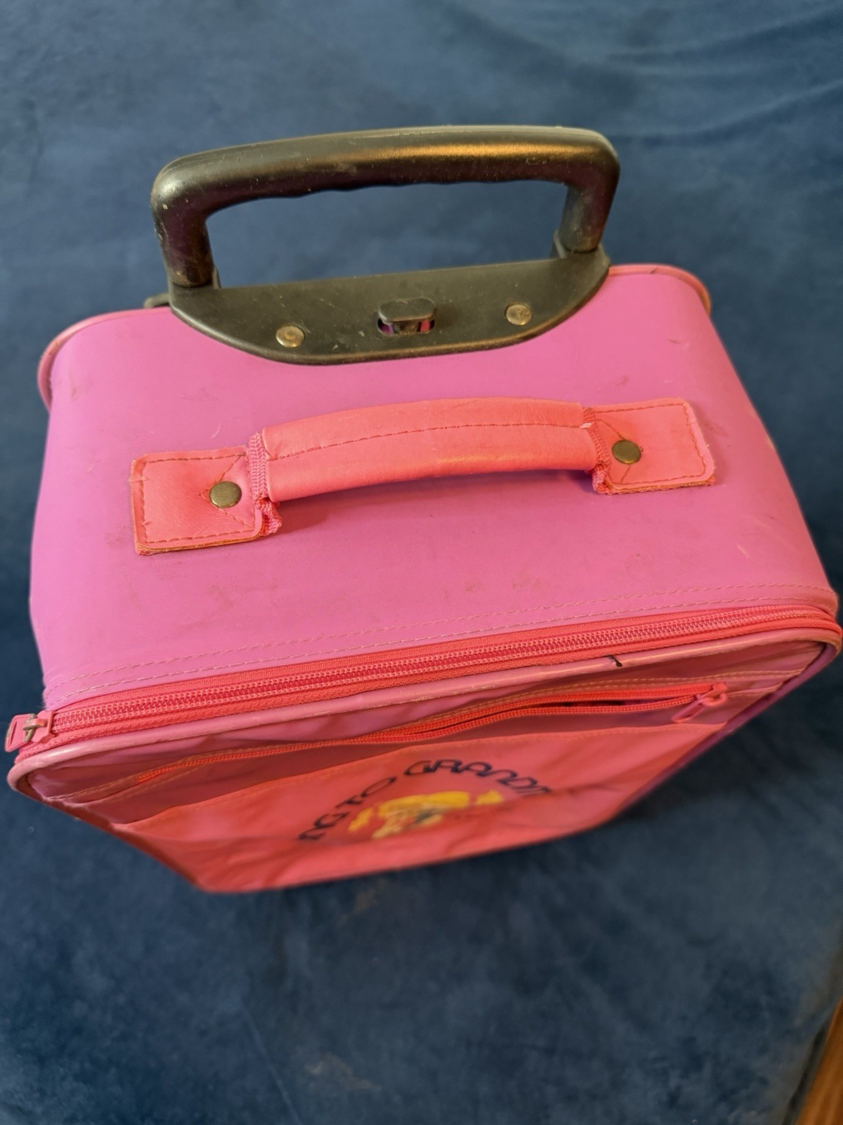 Vintage Mercury Luggage “Going To Grandma’s” kids Large pink Rolling Suitcase