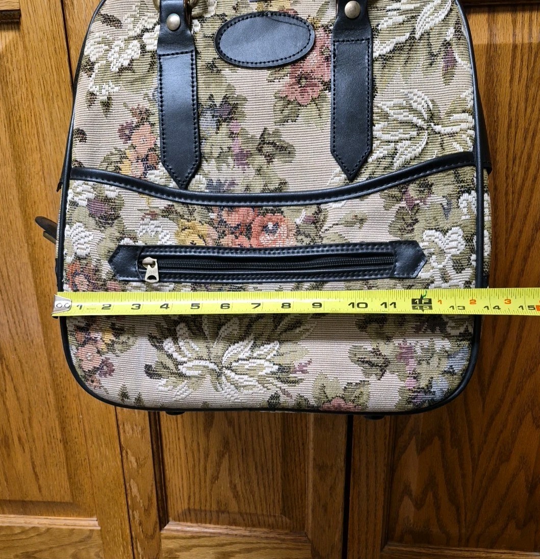 Vintage 1970s Lark Floral Tapestry Overnight Bag Train Case 15″ x 14″