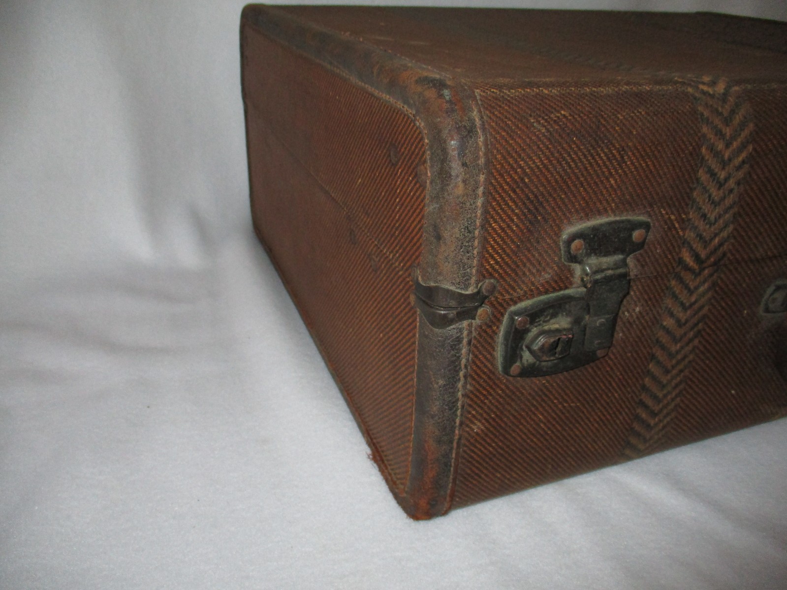 Vintage Brown Tweed Double Stripe Suitcase 1940s Luggage 21x17x9 Free Shipping