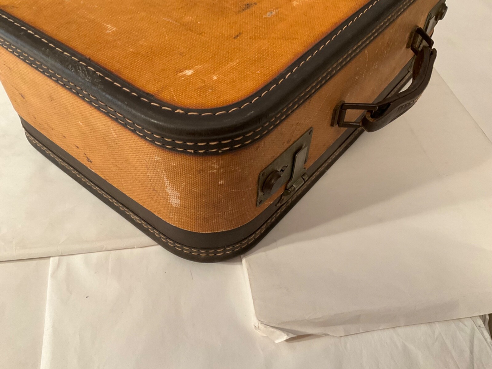 Vintage US Luggage Pockets Brass Clip Locks Travel Bag Suitcase Hard 1960s 1950s