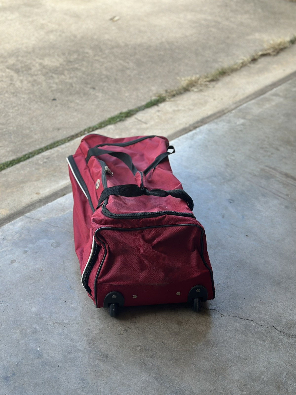AT Tourister Medium Travel Bag.