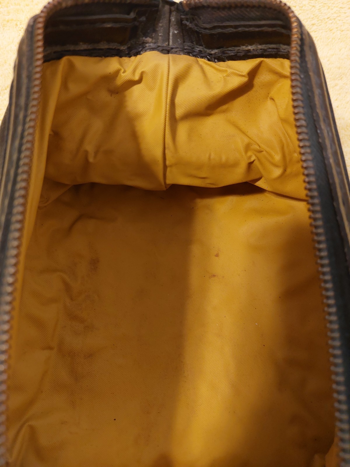 Vintage Cowhide Men’s Toiletry/Shave Bag