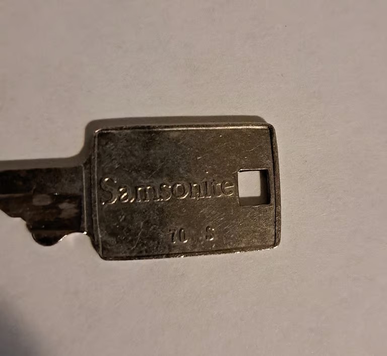 Samsonite Silver 70 S Luggage Key